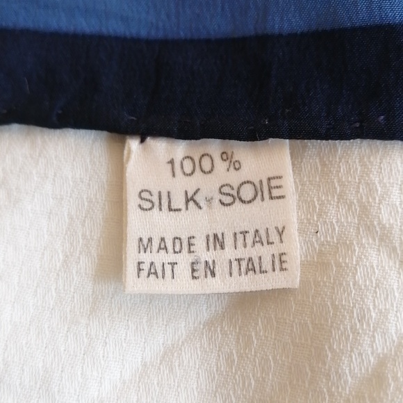 Designer silk scarf - Picture 3 of 6